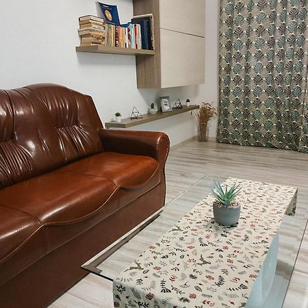 Good Vibes Apartment Câmpulung Moldovenesc Exteriör bild